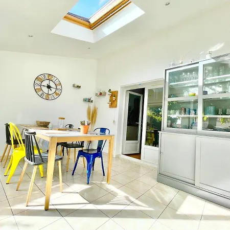 Maison A Pied Avec Piscine - Terrasse Privee
