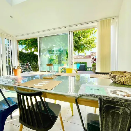 Maison A Pied Avec Piscine - Terrasse Privee Holiday home *